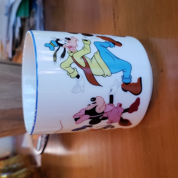 Vintage Walt Disney World Characters Mug Cup - Picture 2 of 6
